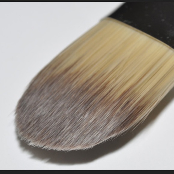 ✨💄Mac 190 full size foundation brush new  ! 💄✨ - Picture 3 of 6